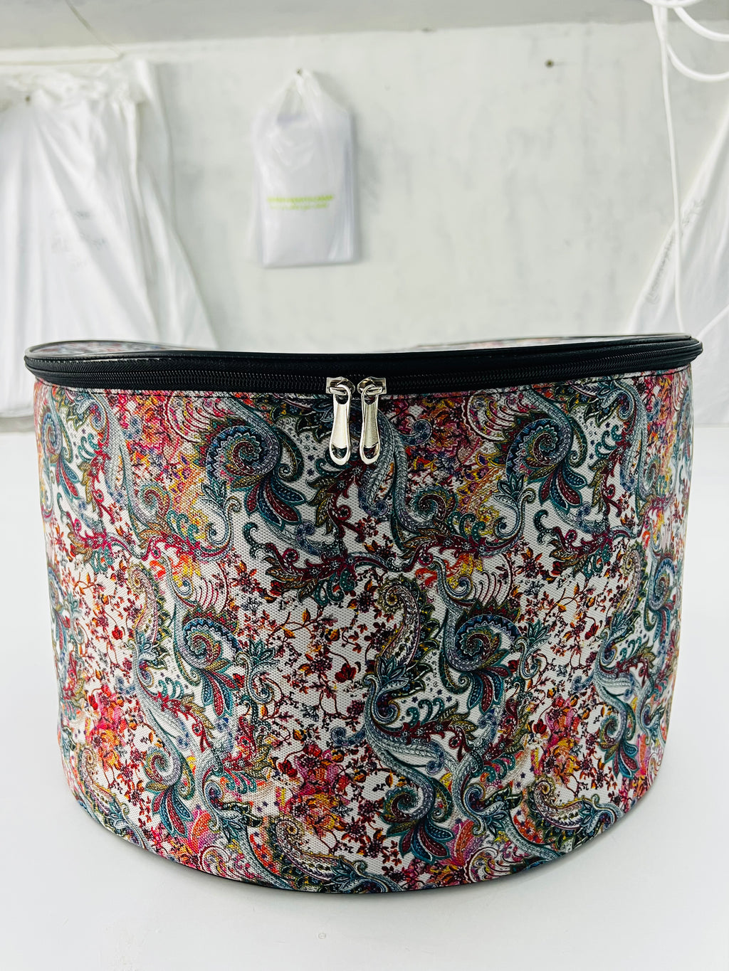 Tapela Cover (18" x 18" x 12")